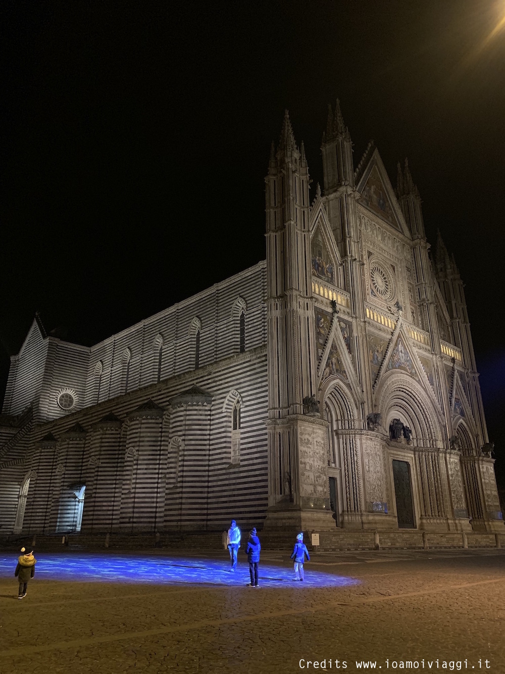Duomo di Orvieto: foto in nottura