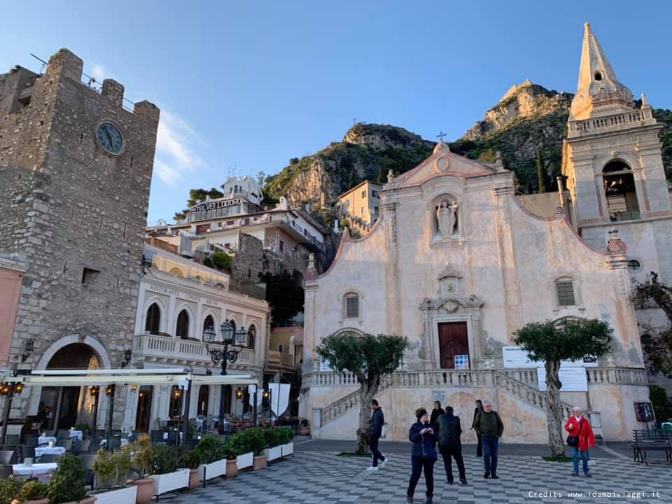 piazza IX aprile taormina