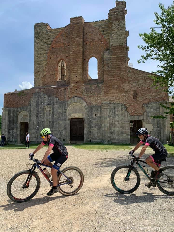 bike tours tuscany