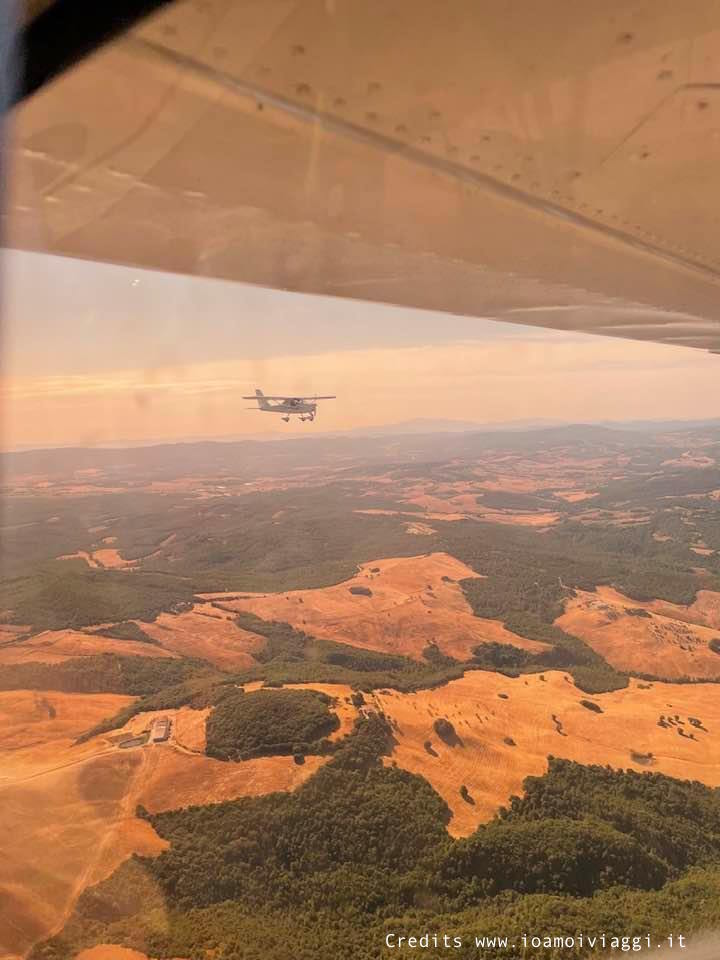 volare su un biposto in Toscana